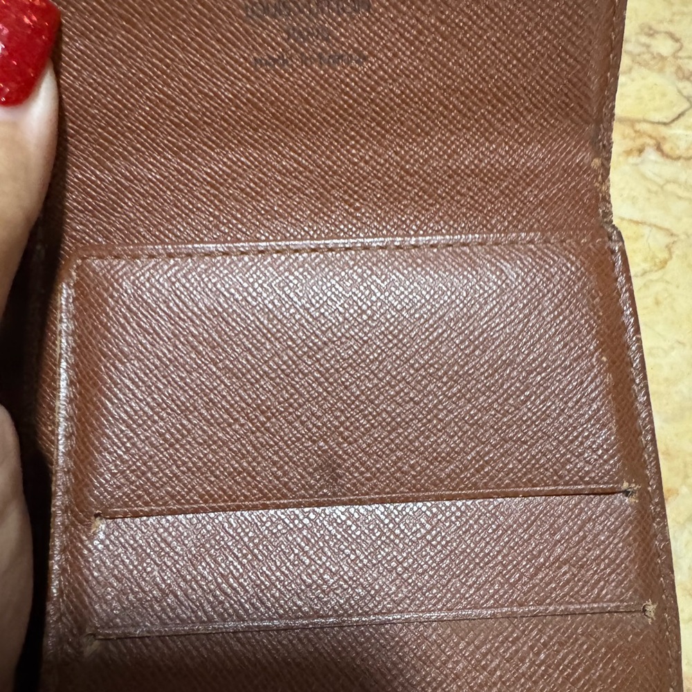 Authentic LOUIS VUITTON
Monogram Elise Wallet - Picture 9 of 12